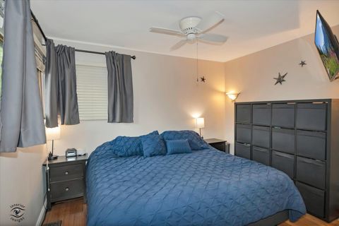 Tiny photo for 591 S Charlotte Street, Lombard, IL 60148 (MLS # 12612094)