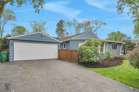 Tiny photo for 591 S Charlotte Street, Lombard, IL 60148 (MLS # 12612094)