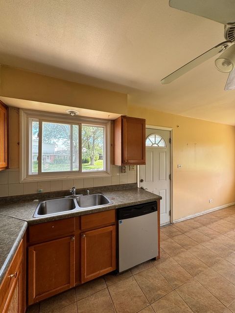 Tiny photo for 7030 W Carol Avenue, Niles, IL 60714 (MLS # 12679722)