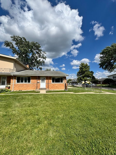 Tiny photo for 7030 W Carol Avenue, Niles, IL 60714 (MLS # 12679722)