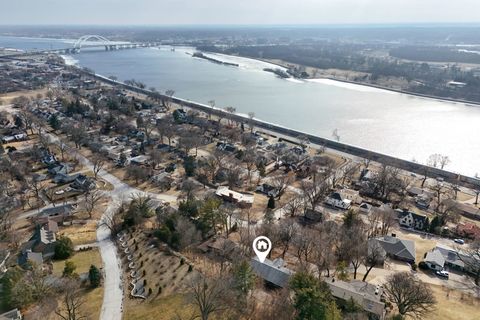 Tiny photo for 60 CUSTER Terrace, Bettendorf, IA 52722 (MLS # 100000306)