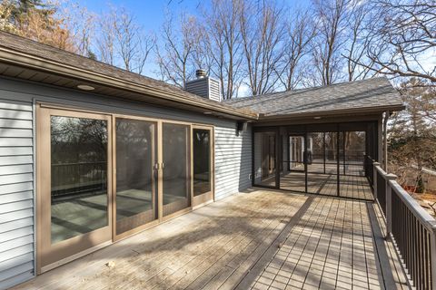 Tiny photo for 60 CUSTER Terrace, Bettendorf, IA 52722 (MLS # 100000306)