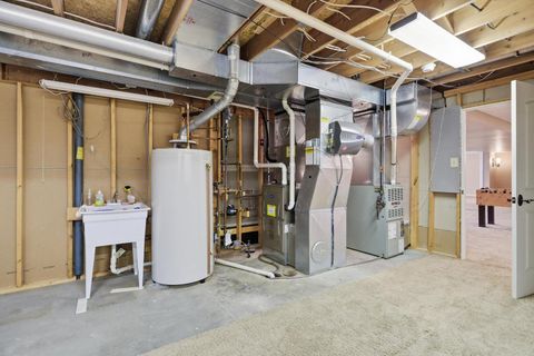 Tiny photo for 60 CUSTER Terrace, Bettendorf, IA 52722 (MLS # 100000306)