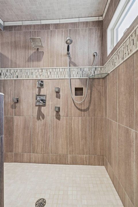 Tiny photo for 60 CUSTER Terrace, Bettendorf, IA 52722 (MLS # 100000306)