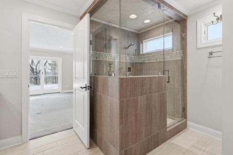 Tiny photo for 60 CUSTER Terrace, Bettendorf, IA 52722 (MLS # 100000306)