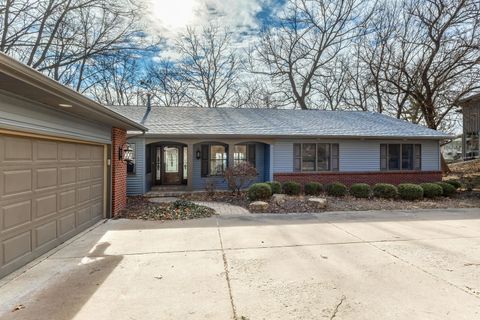 Tiny photo for 60 CUSTER Terrace, Bettendorf, IA 52722 (MLS # 100000306)