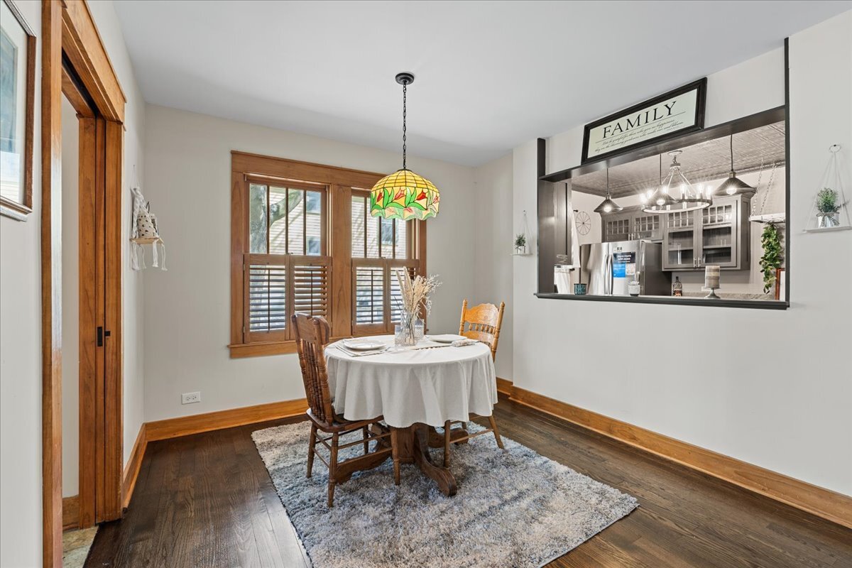 246 W Lake Street