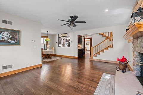 Tiny photo for 246 W Lake Street, Barrington, IL 60010 (MLS # 12590678)