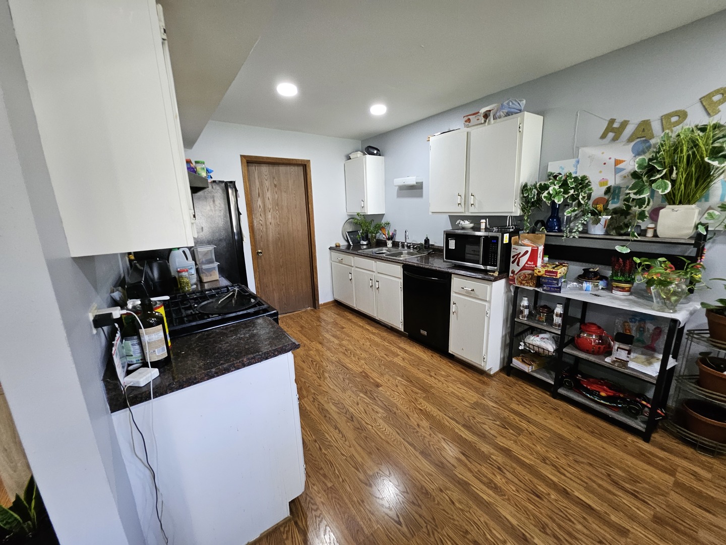 1762 De Forest Lane