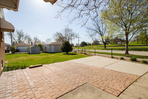 Tiny photo for 2337 Park Avenue, North Riverside, IL 60546 (MLS # 12763616)