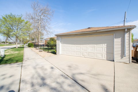 Tiny photo for 2337 Park Avenue, North Riverside, IL 60546 (MLS # 12763616)