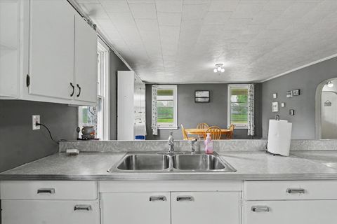 Tiny photo for 519 E Allen Street, Farmer City, IL 61842 (MLS # 12632097)