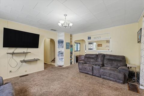 Tiny photo for 519 E Allen Street, Farmer City, IL 61842 (MLS # 12632097)