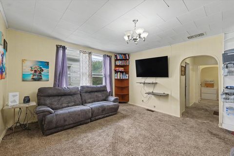 Tiny photo for 519 E Allen Street, Farmer City, IL 61842 (MLS # 12632097)