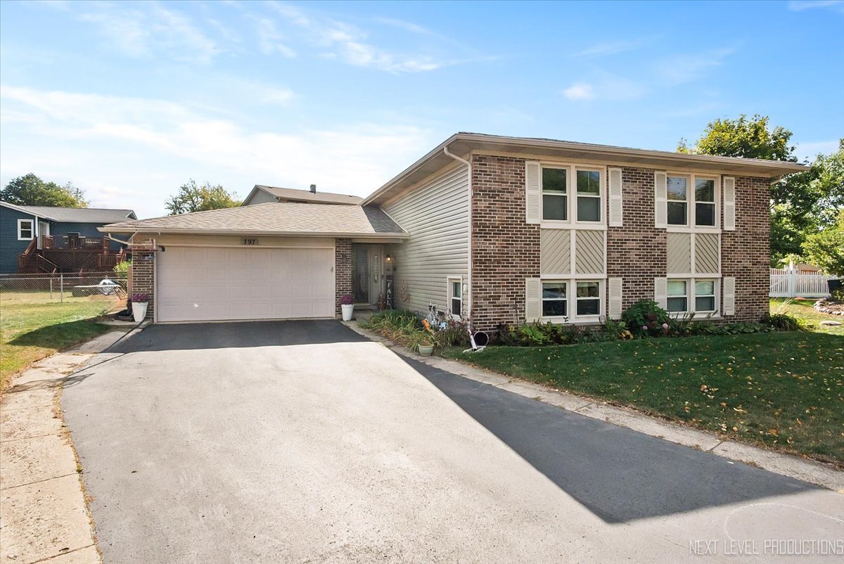 797 Geneva Circle