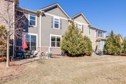 Tiny photo for 246 Belmont Drive, Lincolnshire, IL 60069 (MLS # 12602302)