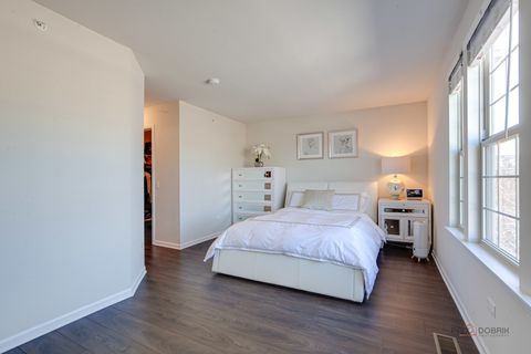 Tiny photo for 246 Belmont Drive, Lincolnshire, IL 60069 (MLS # 12602302)