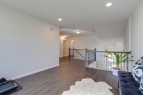 Tiny photo for 246 Belmont Drive, Lincolnshire, IL 60069 (MLS # 12602302)