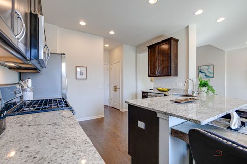 Tiny photo for 246 Belmont Drive, Lincolnshire, IL 60069 (MLS # 12602302)