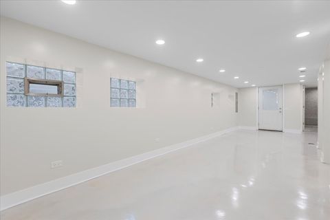 Tiny photo for 2416 W MORSE Avenue, Chicago, IL 60645 (MLS # 12587256)