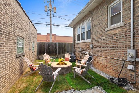 Tiny photo for 2416 W MORSE Avenue, Chicago, IL 60645 (MLS # 12587256)