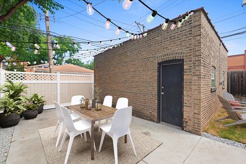 Tiny photo for 2416 W MORSE Avenue, Chicago, IL 60645 (MLS # 12587256)