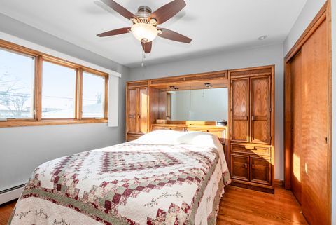 Tiny photo for 10124 Maple Avenue, Oak Lawn, IL 60453 (MLS # 12578133)