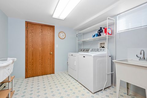 Tiny photo for 10124 Maple Avenue, Oak Lawn, IL 60453 (MLS # 12578133)