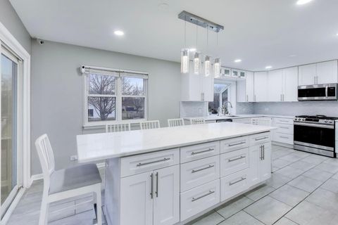 Tiny photo for 1239 Spring Valley Drive, Carol Stream, IL 60188 (MLS # 12516485)