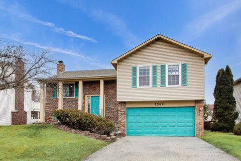 Tiny photo for 1239 Spring Valley Drive, Carol Stream, IL 60188 (MLS # 12516485)