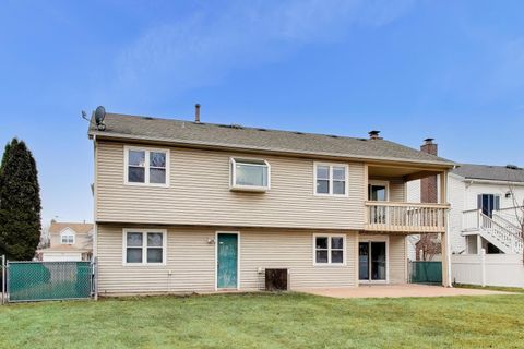 Tiny photo for 1239 Spring Valley Drive, Carol Stream, IL 60188 (MLS # 12516485)