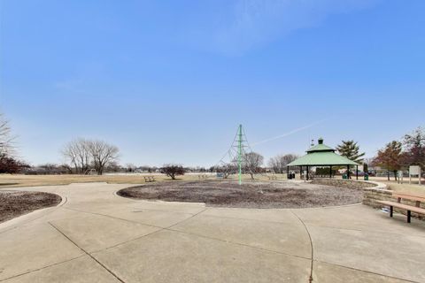 Tiny photo for 1239 Spring Valley Drive, Carol Stream, IL 60188 (MLS # 12516485)