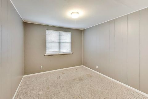Tiny photo for 1239 Spring Valley Drive, Carol Stream, IL 60188 (MLS # 12516485)