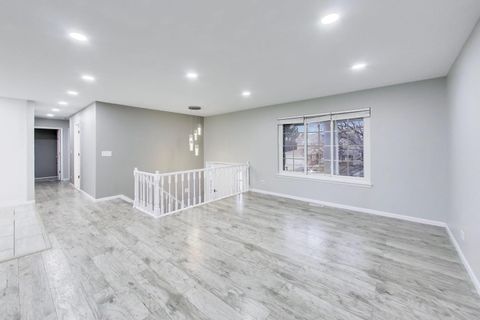 Tiny photo for 1239 Spring Valley Drive, Carol Stream, IL 60188 (MLS # 12516485)