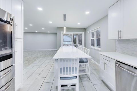 Tiny photo for 1239 Spring Valley Drive, Carol Stream, IL 60188 (MLS # 12516485)