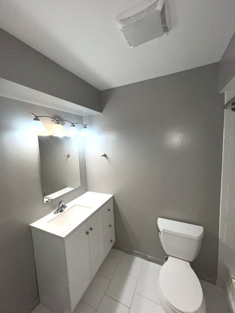 Tiny photo for 476 Raintree Court #2C, Glen Ellyn, IL 60137 (MLS # 12765995)