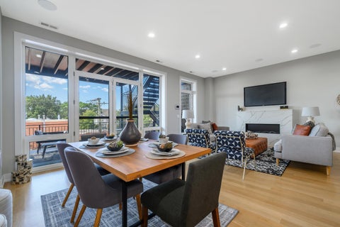 Tiny photo for 3056 N Lincoln Avenue #3, Chicago, IL 60657 (MLS # 12754058)