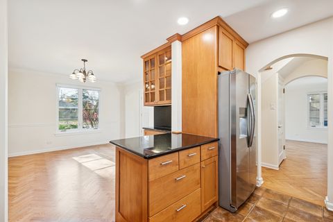 Tiny photo for 3520 FOREST Avenue, Wilmette, IL 60091 (MLS # 12524913)