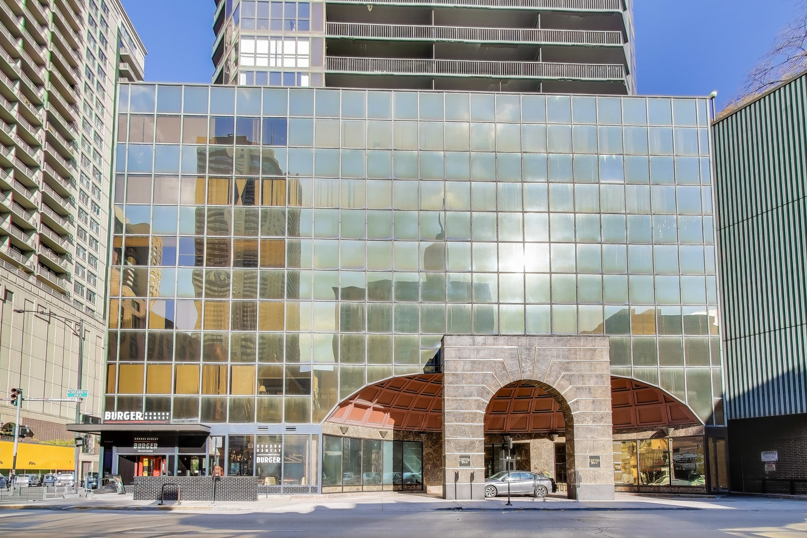 10 E Ontario Street 1303