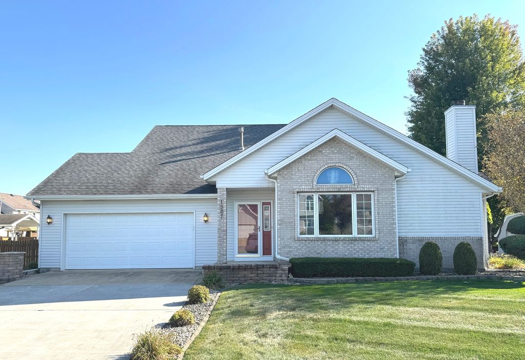 Photo for 1507 Noble Quest Drive, Bourbonnais, IL 60914 (MLS # 12475293)