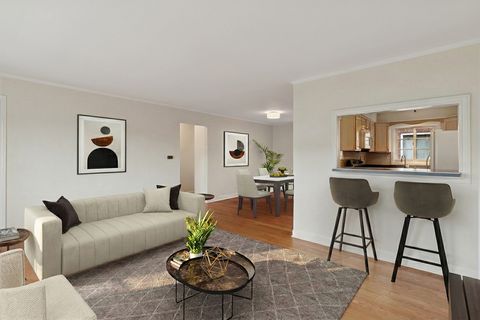 Tiny photo for Evanston, IL 60201 (MLS # 12499924)