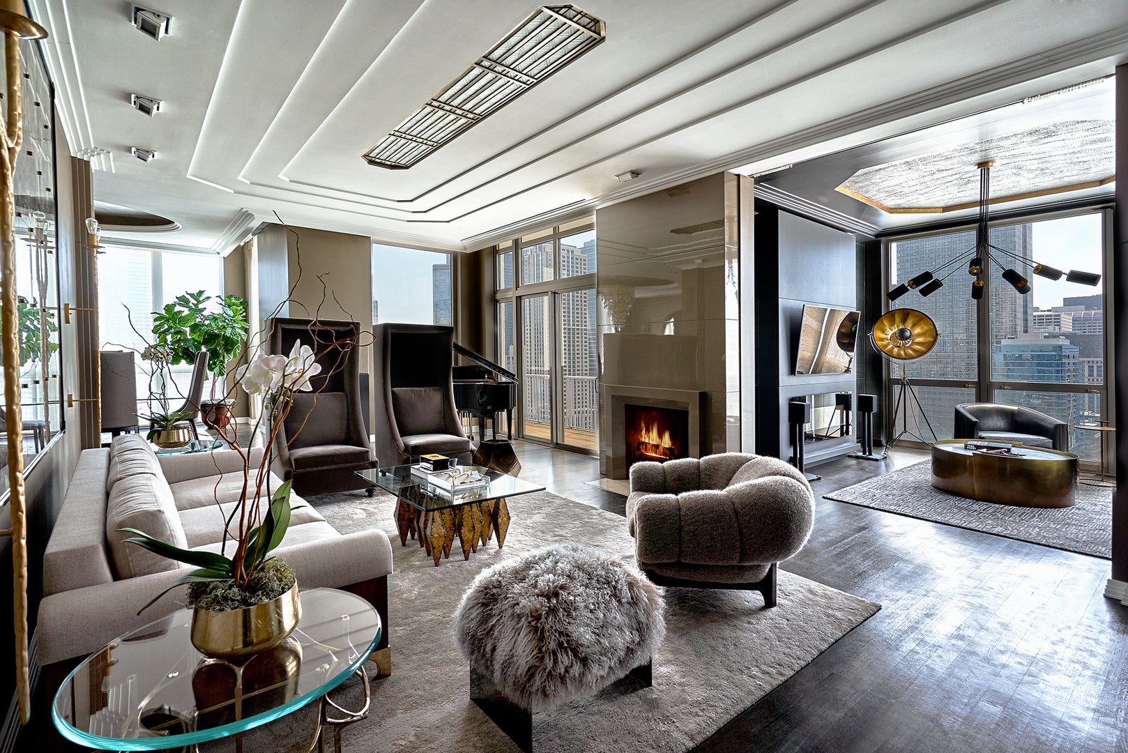 200 W Grand Avenue 2700