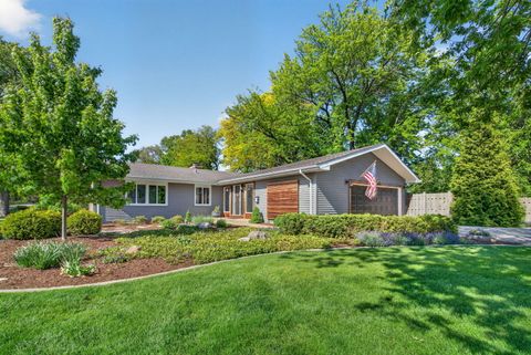 Tiny photo for 223 Willow Lane, Geneva, IL 60134 (MLS # 12647155)