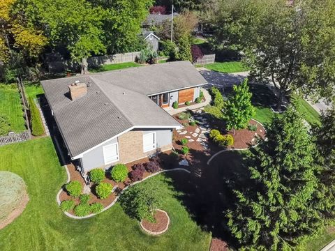 Tiny photo for 223 Willow Lane, Geneva, IL 60134 (MLS # 12647155)