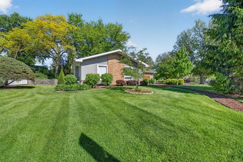Tiny photo for 223 Willow Lane, Geneva, IL 60134 (MLS # 12647155)