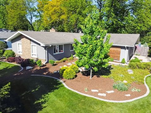 Tiny photo for 223 Willow Lane, Geneva, IL 60134 (MLS # 12647155)
