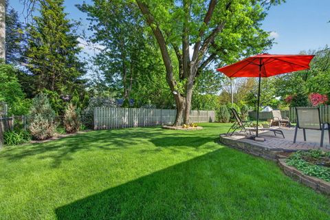 Tiny photo for 223 Willow Lane, Geneva, IL 60134 (MLS # 12647155)