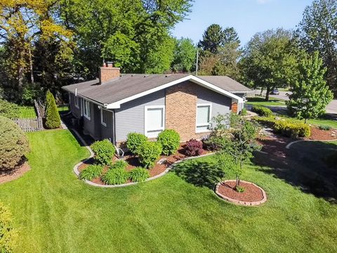 Tiny photo for 223 Willow Lane, Geneva, IL 60134 (MLS # 12647155)