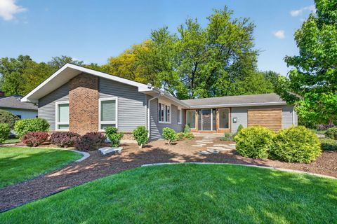 Photo of 223 Willow Lane, Geneva, IL 60134 (MLS # 12647155)
