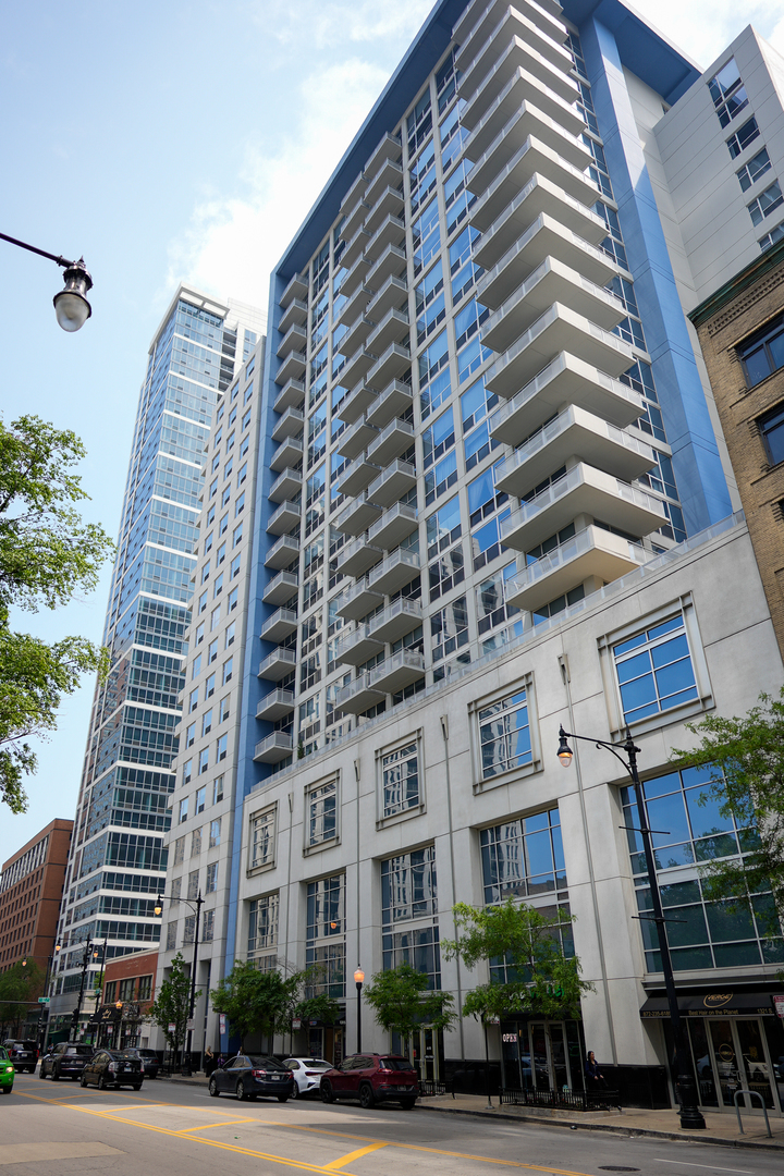 1305 S Michigan Avenue 1308